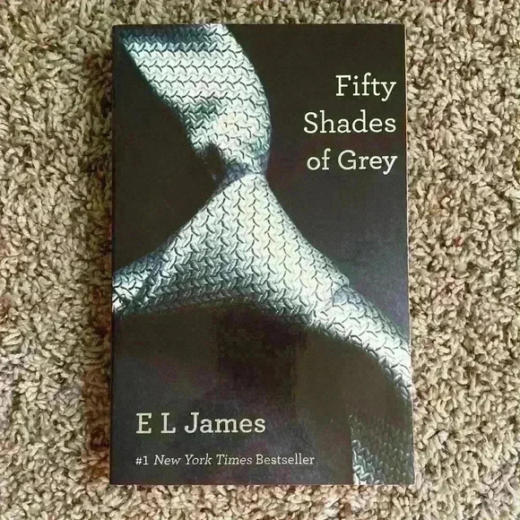 Fifty Shades of Grey Softcover book. 1st book. By E L James - Picture 1 of 3